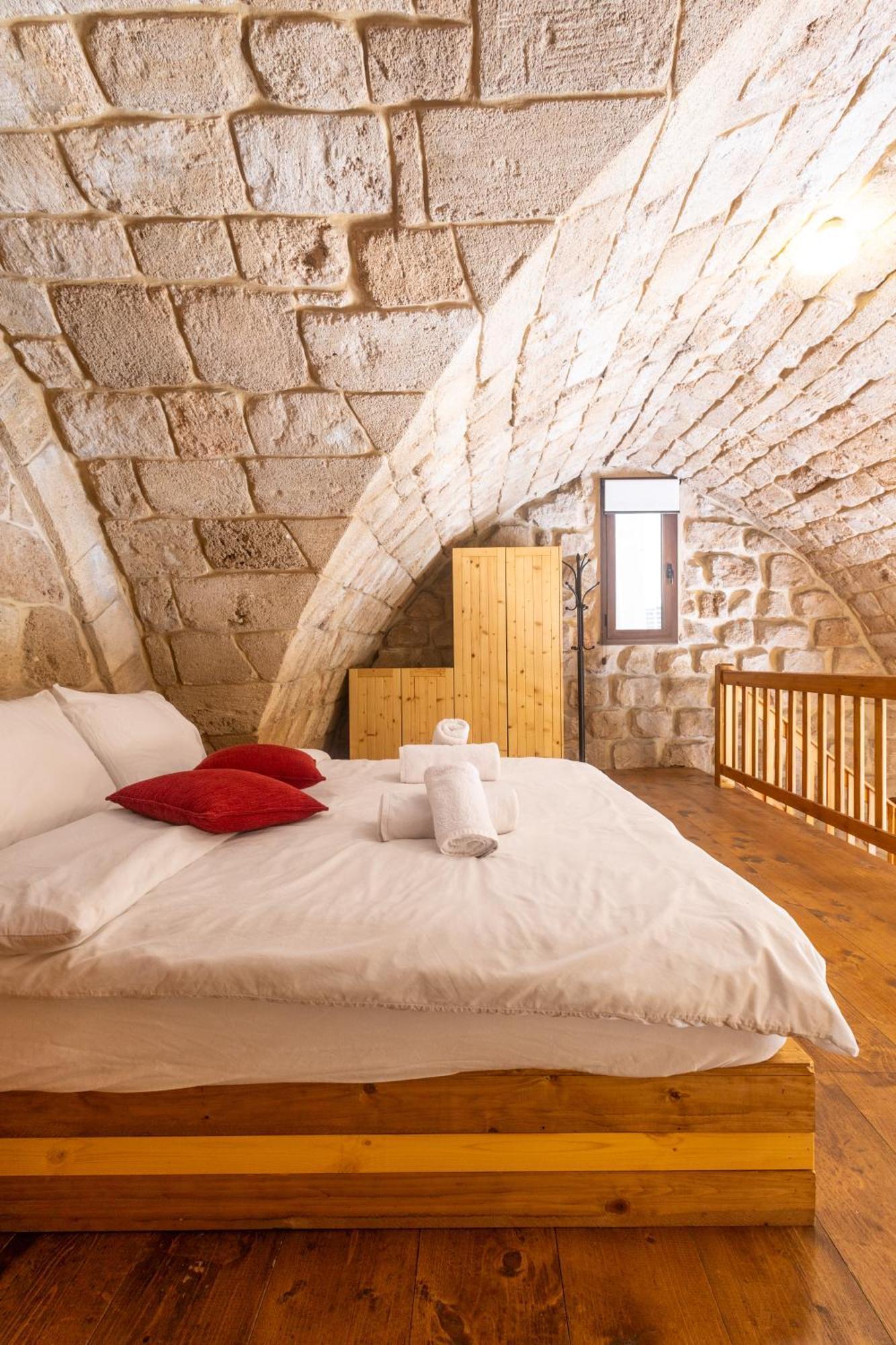 Old Town Guesthouses Batroûn Buitenkant foto
